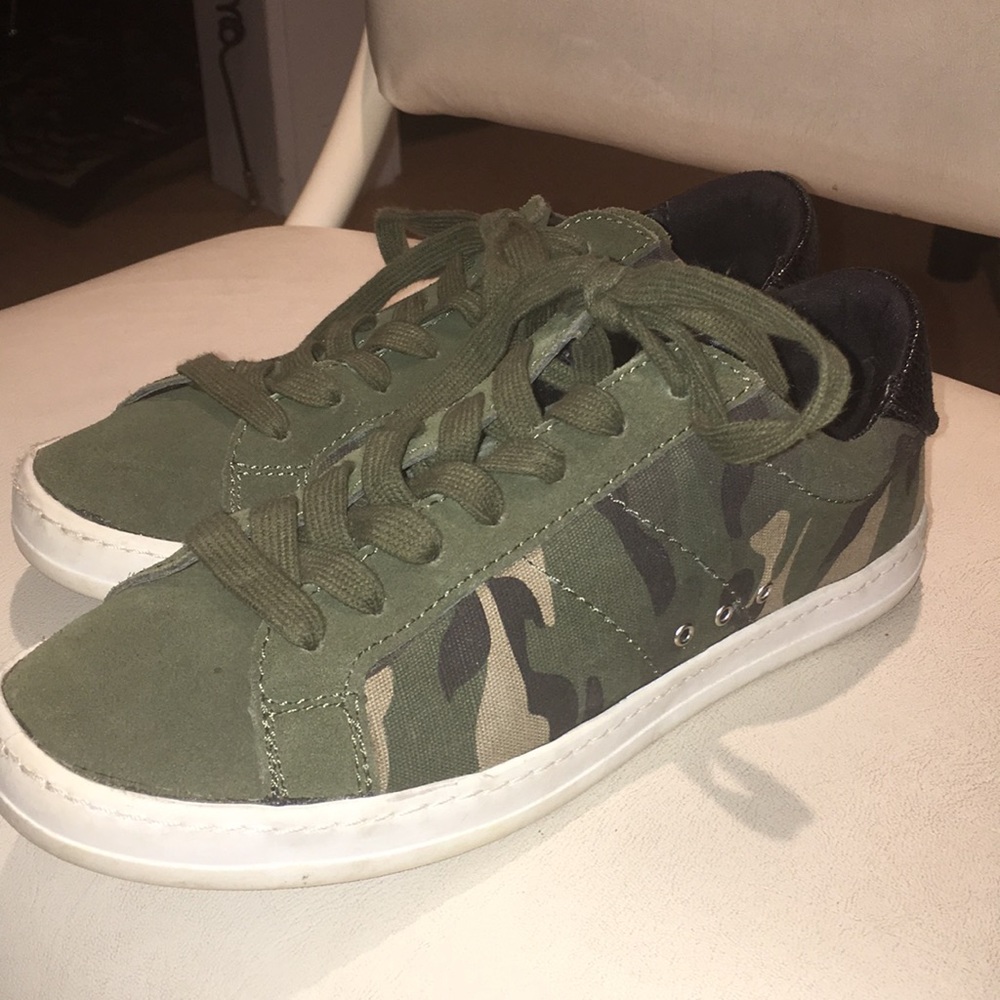 Steve Madden CAMO SHOES